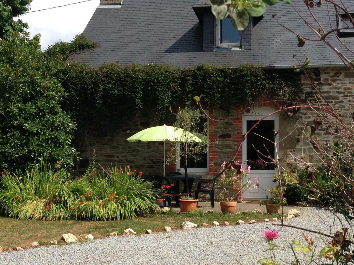 La Ville De Mainguy Josselin Exterior photo